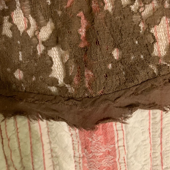 BKE (Buckle) Boutique zip front lace vest. Size L - Picture 7 of 10